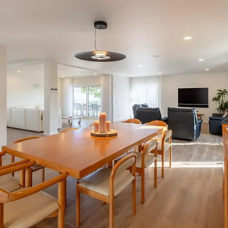 Horta's - Private Heatable Pool *