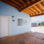 Horta's - Private Heatable Pool Willa