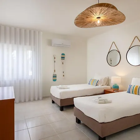 Horta's - Private Heatable Pool