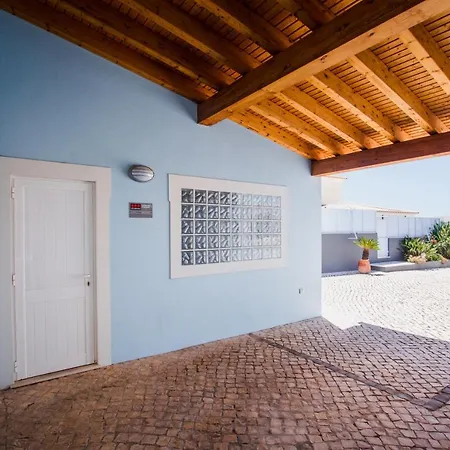 Horta's - Private Heatable Pool Willa