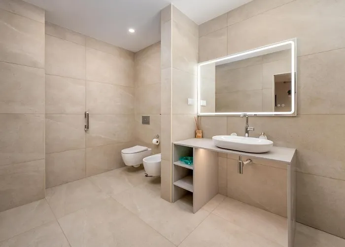 Horta's - Private Heatable Pool 拉哥斯